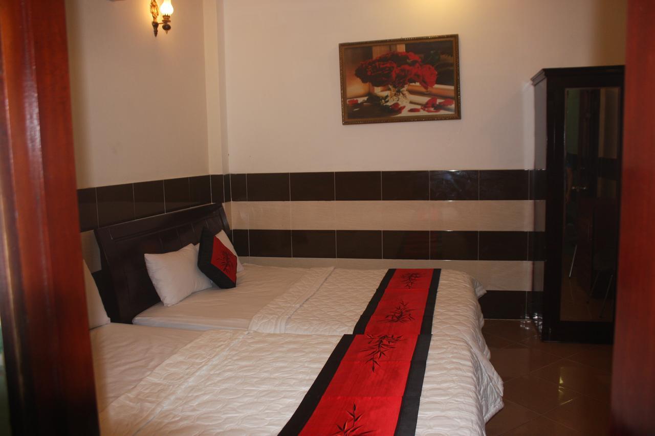 Binh Dung Hotel Ho Chi Minh City Exterior photo